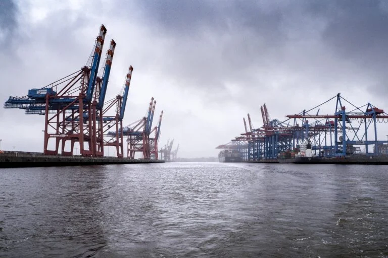 Shanghai to Hamburg import step by step